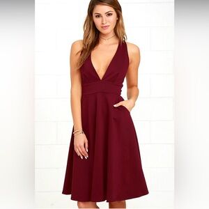 NWT Lulus Finesse Burgundy Midi Dress Size Small Deep V-neck Sleeveless Plunge